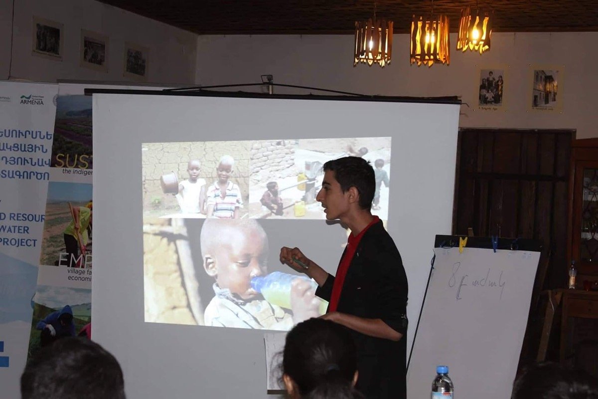 Narek presenting his first independent community project
