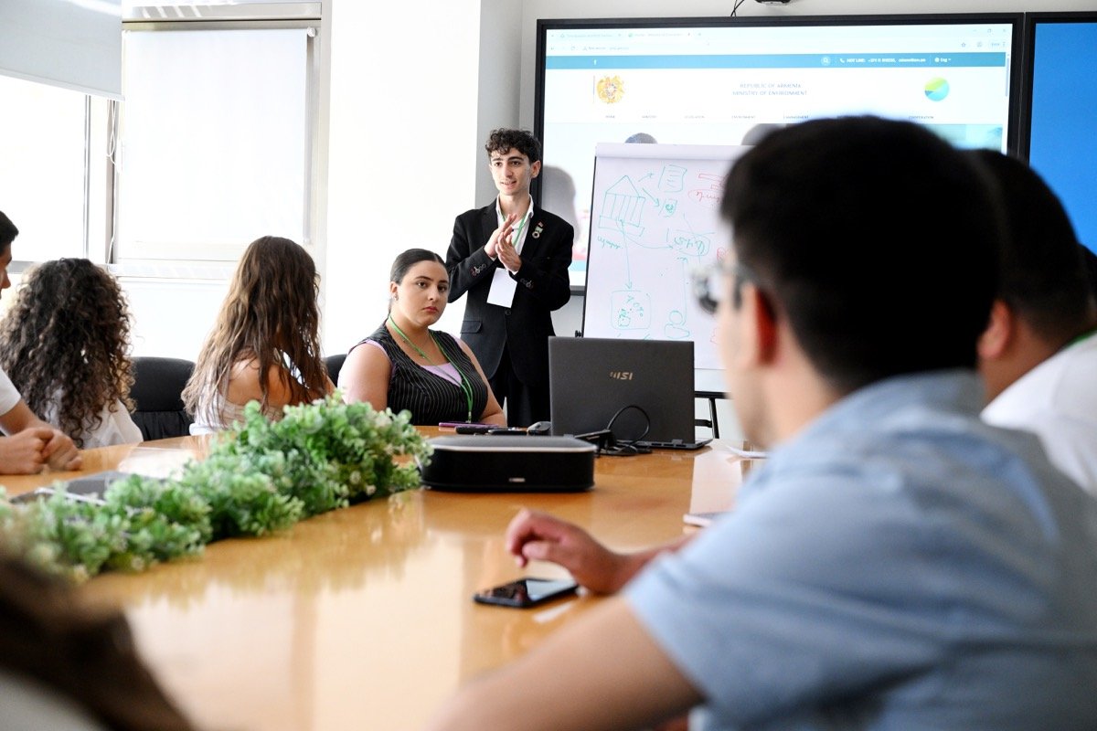 Narek facilitating a capacity-building workshop