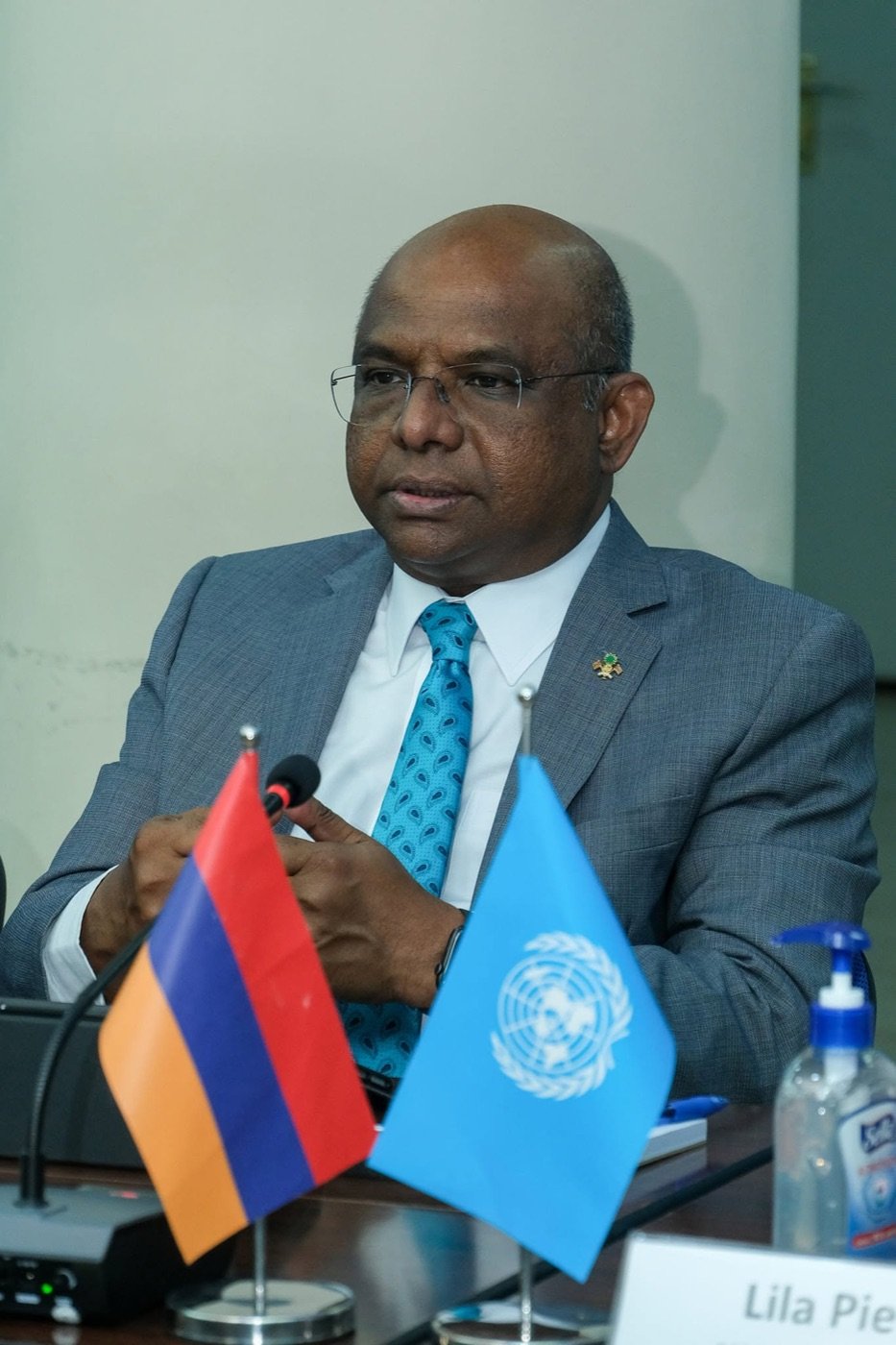 Bilateral meeting with the President of the UN General Assembly — photograph 4 of 5